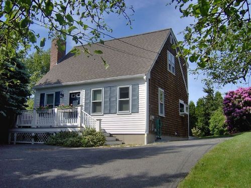 1 Dexter Ave, Sandwich, MA, 02563-1922 | Card Image