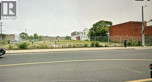 1076 Walker Rd, Windsor, ON, N8Y2N7 | Card Image