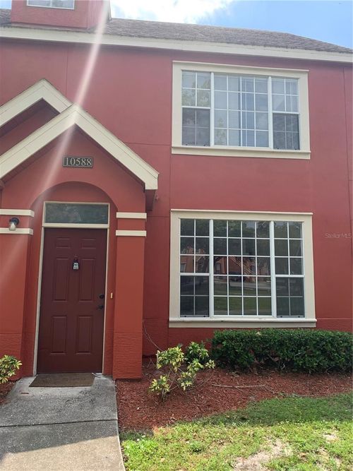 10588-10588 Windsor Lake Ct, TAMPA, FL, 33626-1950 | Card Image