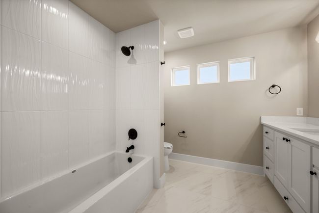 207 W 7 Th St, House other with 4 bedrooms, 3 bathrooms and null parking in Justin TX | Image 32