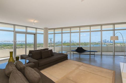 702-6101 Aqua Ave, Miami Beach, FL, 33141-5872 | Card Image