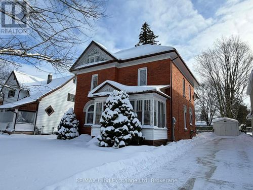 327 Frances St, Huron, ON, N0G2W0 | Card Image