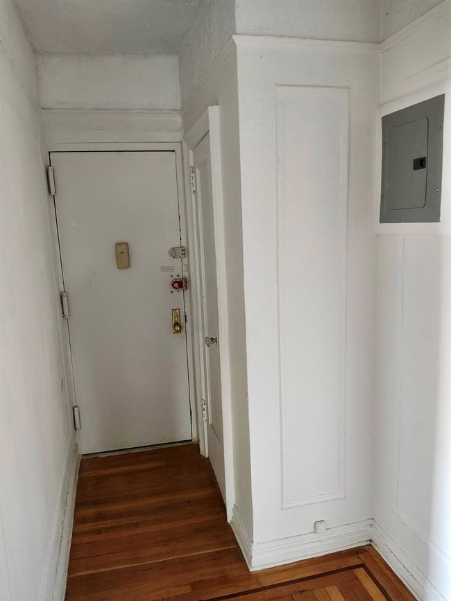 APT-6B - 1015 Summit Ave, Home with 1 bedrooms, 1 bathrooms and null parking in Bronx NY | Image 7