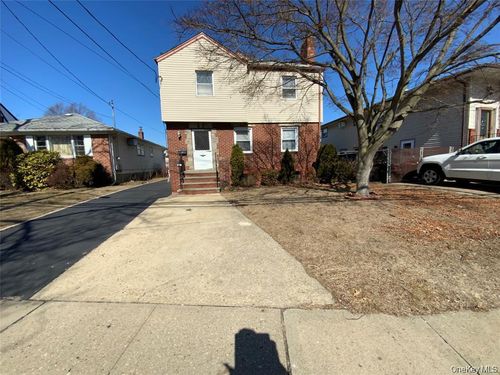 1086 Tulip Ave, Franklin Square, NY, 11010-2745 | Card Image