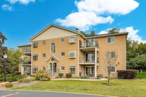 apt-202-462 S President St, Carol Stream, IL, 60188-2836 | Card Image