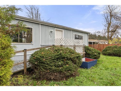 1672 Pritchett Pl, Cottage Grove, OR, 97424-1200 | Card Image