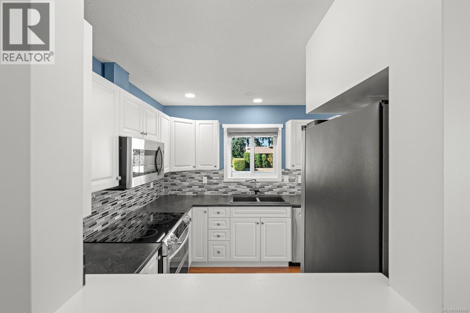 Residential in Comox 3