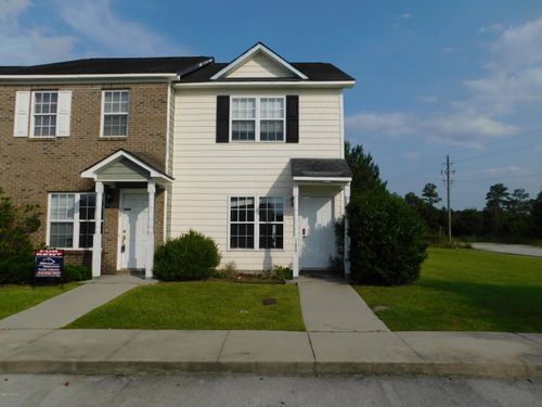 100 Streamwood Dr, Jacksonville, NC, 28546-8354 | Card Image