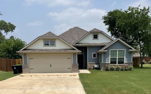 618 E Walcott St, Pilot Point, TX, 76258-3760 | Card Image