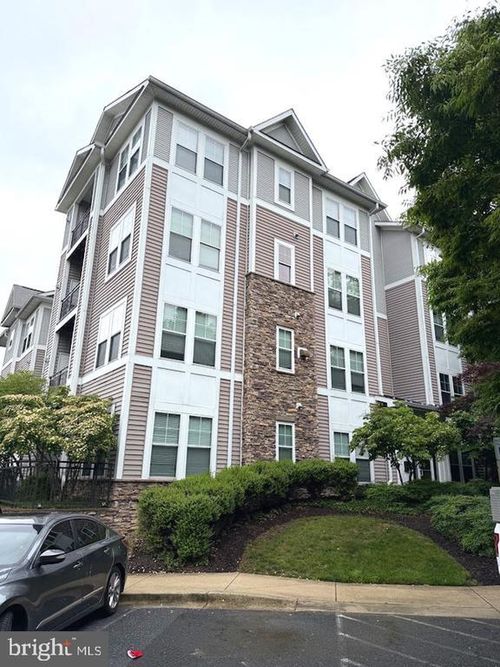 201-1301 Karen Blvd, CAPITOL HEIGHTS, MD, 20743-4622 | Card Image