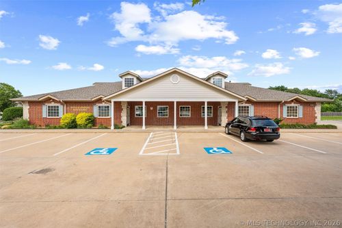 4160 Se Adams Rd, Bartlesville, OK, 74006-8499 | Card Image