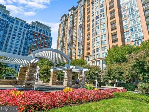 apt-814-8220 Crestwood Heights Dr, Mclean, VA, 22102-3133 | Card Image