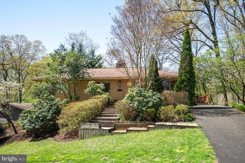 4024 Iva Ln, ANNANDALE, VA, 22003-3656 | Card Image