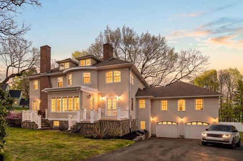 10 Rangeley Rd, Winchester, MA, 01890-2611 | Card Image