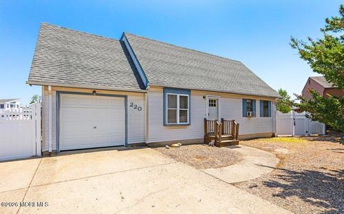 220 Catherine Ln, Manahawkin, NJ, 08050-3613 | Card Image