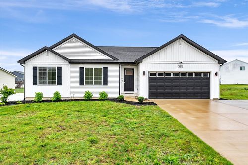 947 Green Meadows Dr, Middleville, MI, 49333-7054 | Card Image