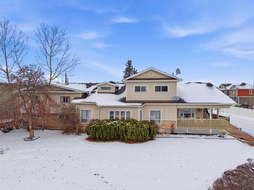 {{alt}} | Card Image