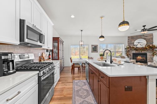 N118W7360 Fairway Ln, Cedarburg, WI, 53012-1463 | Card Image