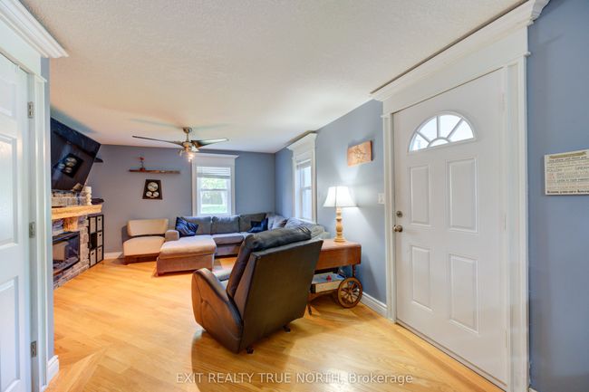 42 Graham Ave, House other with 3 bedrooms, 2 bathrooms and 2 parking in Brantford ON | Image 11