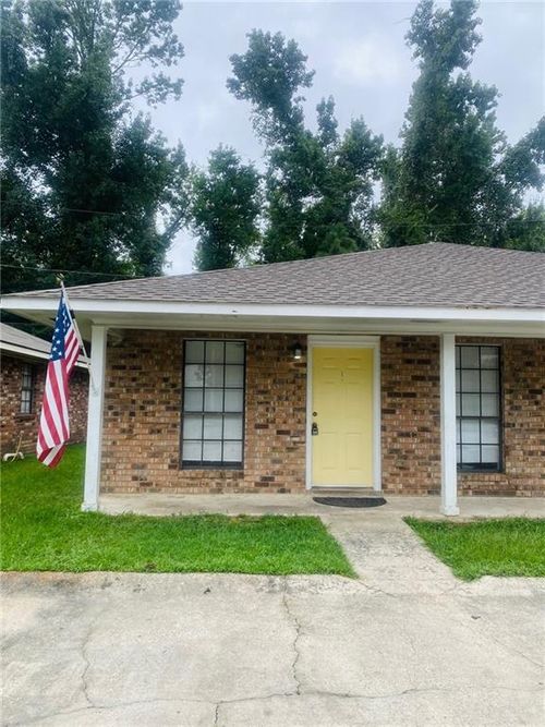 a-1303 Hooks Dr, Hammond, LA, 70401-2211 | Card Image