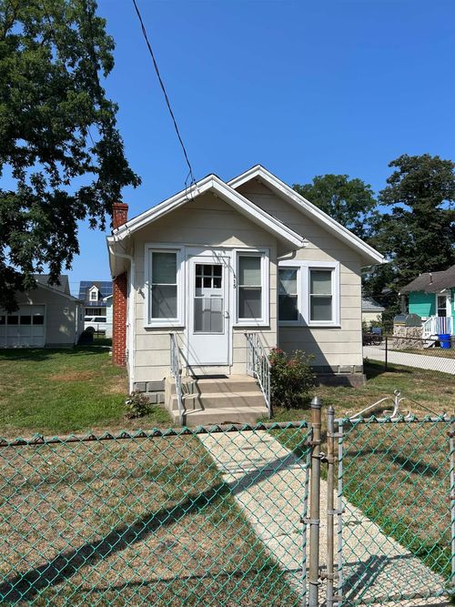 115 W Pacific Ave, Villas, NJ, 08251-2759 | Card Image