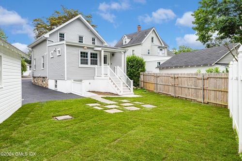 84 Orchard St, Cos Cob, CT, 06807-2007 | Card Image