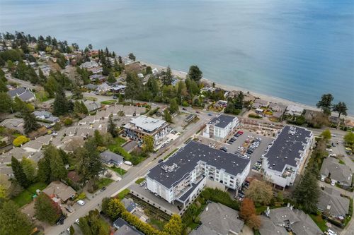 301-5120 Cordova Bay Rd, Saanich, BC, V8Y2K5 | Card Image