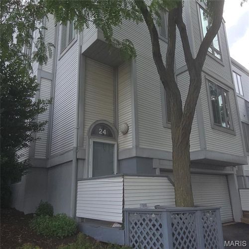 24 Columbus Square Dr, Saint Louis, MO, 63101-2744 | Card Image