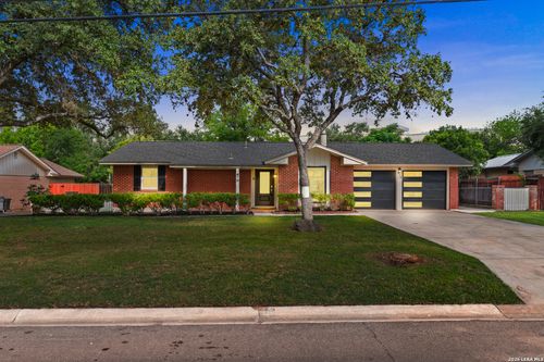 413 Gladiola Ln, Castle Hills, TX, 78213 | Card Image