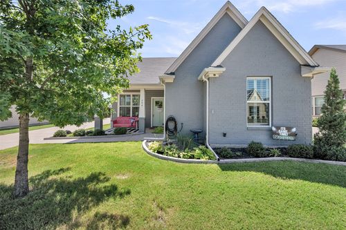 504 Kase Ct, Burleson, TX, 76028-2766 | Card Image