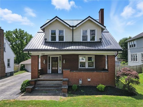 412 Norwood Ave, New Castle, PA, 16105-2615 | Card Image