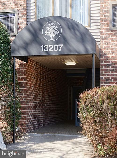 104-13207 Chalet Pl, GERMANTOWN, MD, 20874-5871 | Card Image