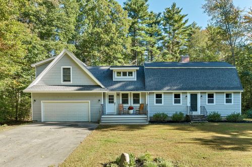 60-60 River Rd, Stratham, NH, 03885-2317 | Card Image