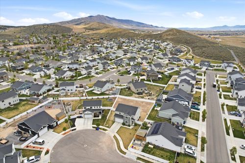 1756 E Seabiscuit Ct, Eagle Mountain, UT, 84005-6364 | Card Image