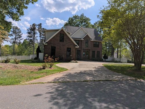 484 Chisholm Trl, Rutherfordton, NC, 28139-8605 | Card Image