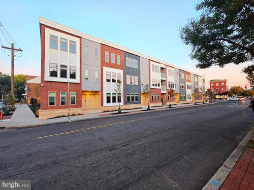 105-200 Hamilton Ave, Trenton, NJ, 08609-2706 | Card Image