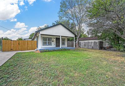 View of front of property with a front lawn | Image 2