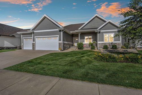 6238 Fountainhead Cir, DEFOREST, WI, 53532-4203 | Card Image