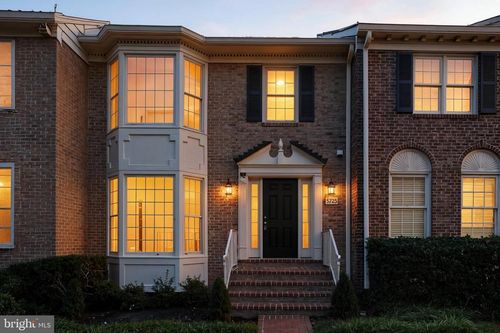 5725 Brewer House Cir, ROCKVILLE, MD, 20852-3468 | Card Image