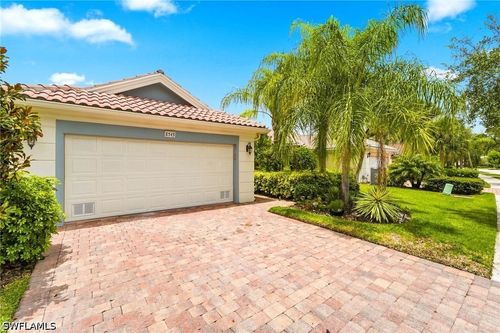 8543 Alessandria Ct, NAPLES, FL, 34114-2702 | Card Image