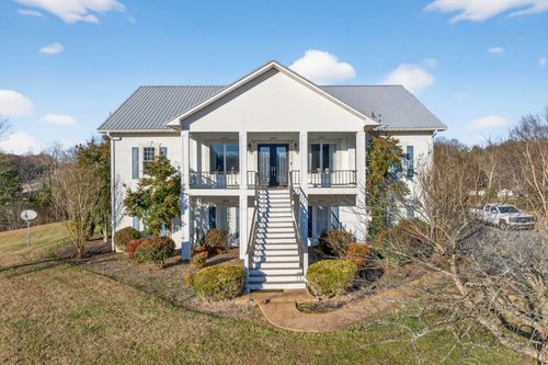 77 River Front Dr, Sparta, TN, 38583-7325 | Card Image