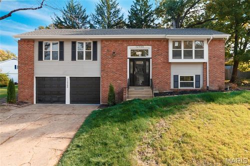 12988 Ox Bow Ln, Saint Louis, MO, 63138-1530 | Card Image
