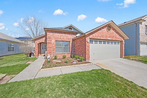 10104 Chapel Glen Ter, Fort Worth, TX, 76116-1292 | Card Image