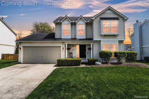 944 S Parkwood Dr, South Lyon, MI, 48178-1677 | Card Image