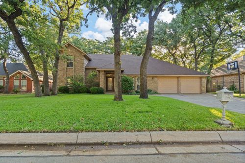 649 Parkridge Blvd, Burleson, TX, 76028-6284 | Card Image