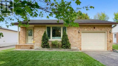 8 Dunsford Cres, St Marys, ON, N4X0A2 | Card Image