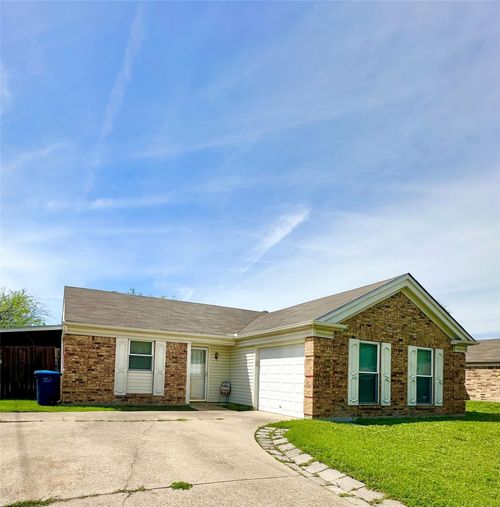 7401 Canoga Cir, Fort Worth, TX, 76137-1367 | Card Image