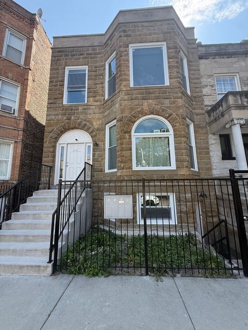 2-2933 W Lexington St, CHICAGO, IL, 60612-3313 | Card Image