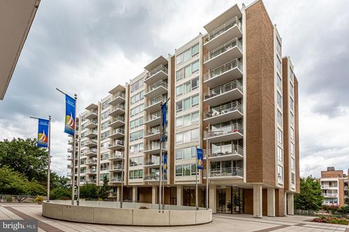 apt-a305-1425 4th St Sw, WASHINGTON, DC, 20024-2242 | Card Image