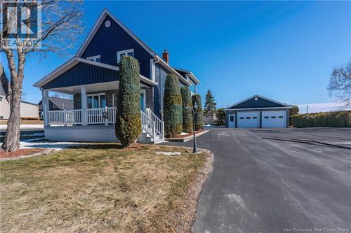 263 Rue St-Jean, Saint Léonard, NB, E7E2C4 | Card Image